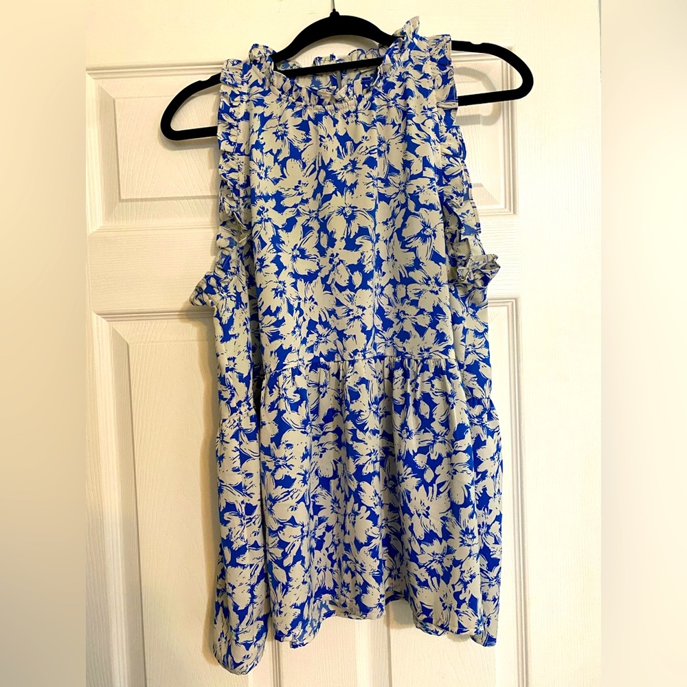 Staccato Blue and White Floral Top